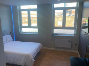 Godson studio apartment01, London